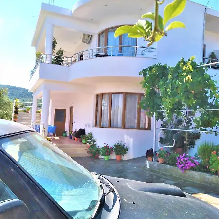 Vila Ferre *